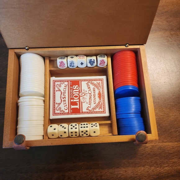 Vintage Double Lions Poker Set. - Picture 10 of 14